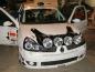 La Clio Light della Rally Company con la fanaliera in officina.