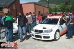 La Fiat Punto S1600 della Speed Rally ammirata dai ragazzi